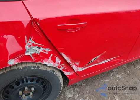 2014 Chevrolet Cruze Ls Manual z USA, uszkodzony, nr VIN 1G1PB5SH6E7346859